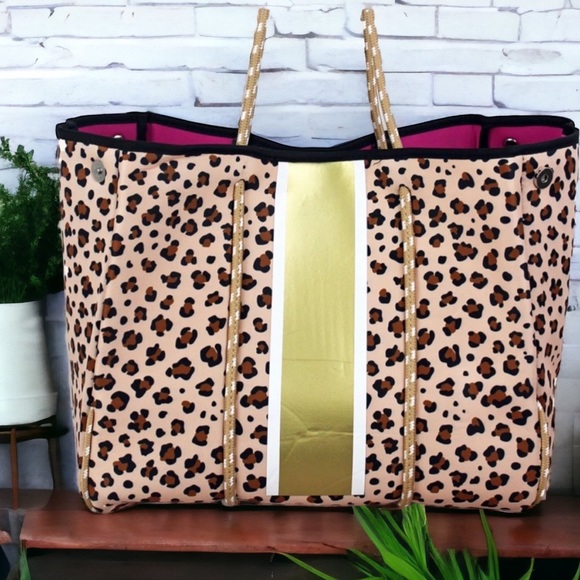 NEW Boutique- PHOEBE LEOPARD NEOPRENE TOTE BAG - Picture 3 of 4
